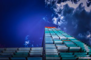 Marcel Saupin la tête vers le haut